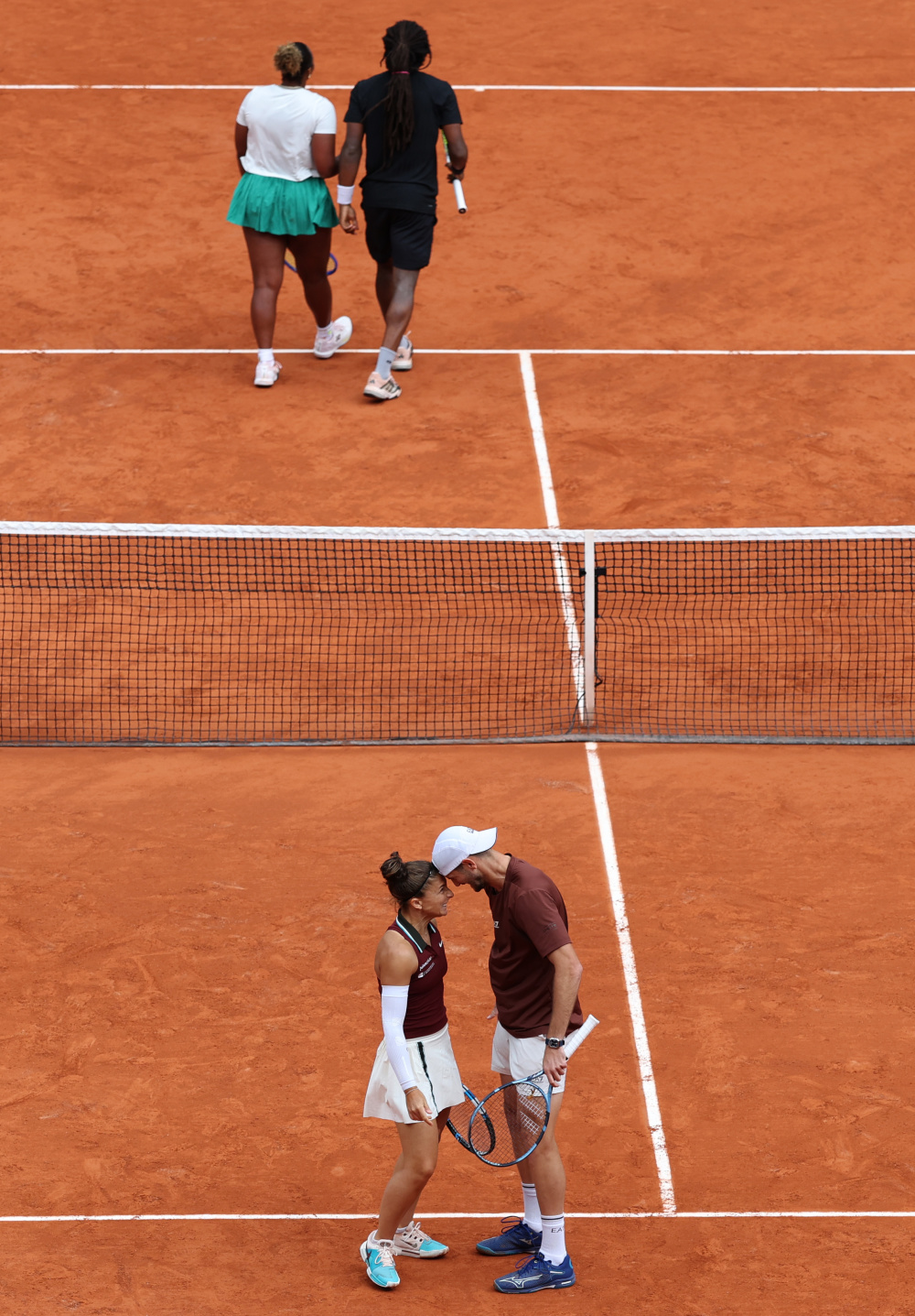 意大利网球队鏖战日本网球队,费德勒关键制胜的简单介绍 意大利网球队鏖战日本网球队,费德勒关键制胜的简单介绍