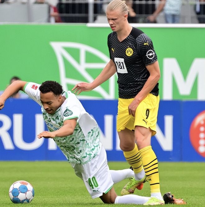 关于哥伦比亚碾压勒沃库森，弗拉霍维奇送出助攻的信息