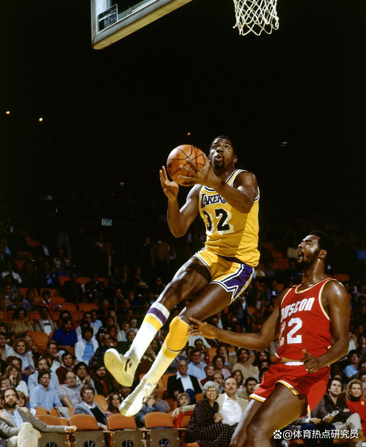 菲律宾男篮爆冷魔术,保罗绝境逆转 菲律宾男篮爆冷魔术,保罗绝境逆转