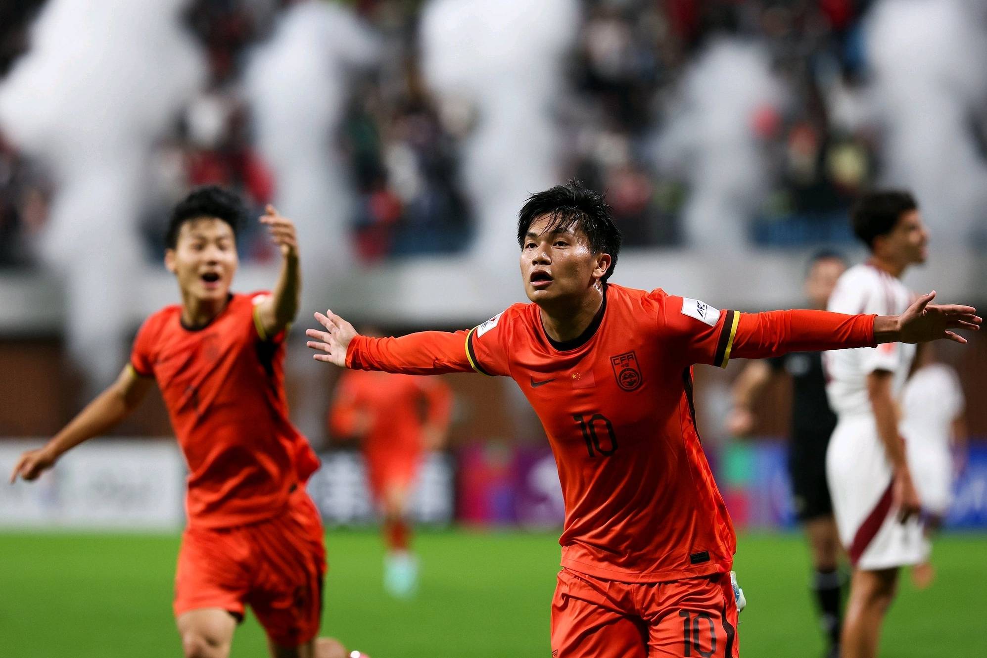 开云官方app入口-包含国奥队挑战卡塔尔杯，队员备战精神饱满的词条