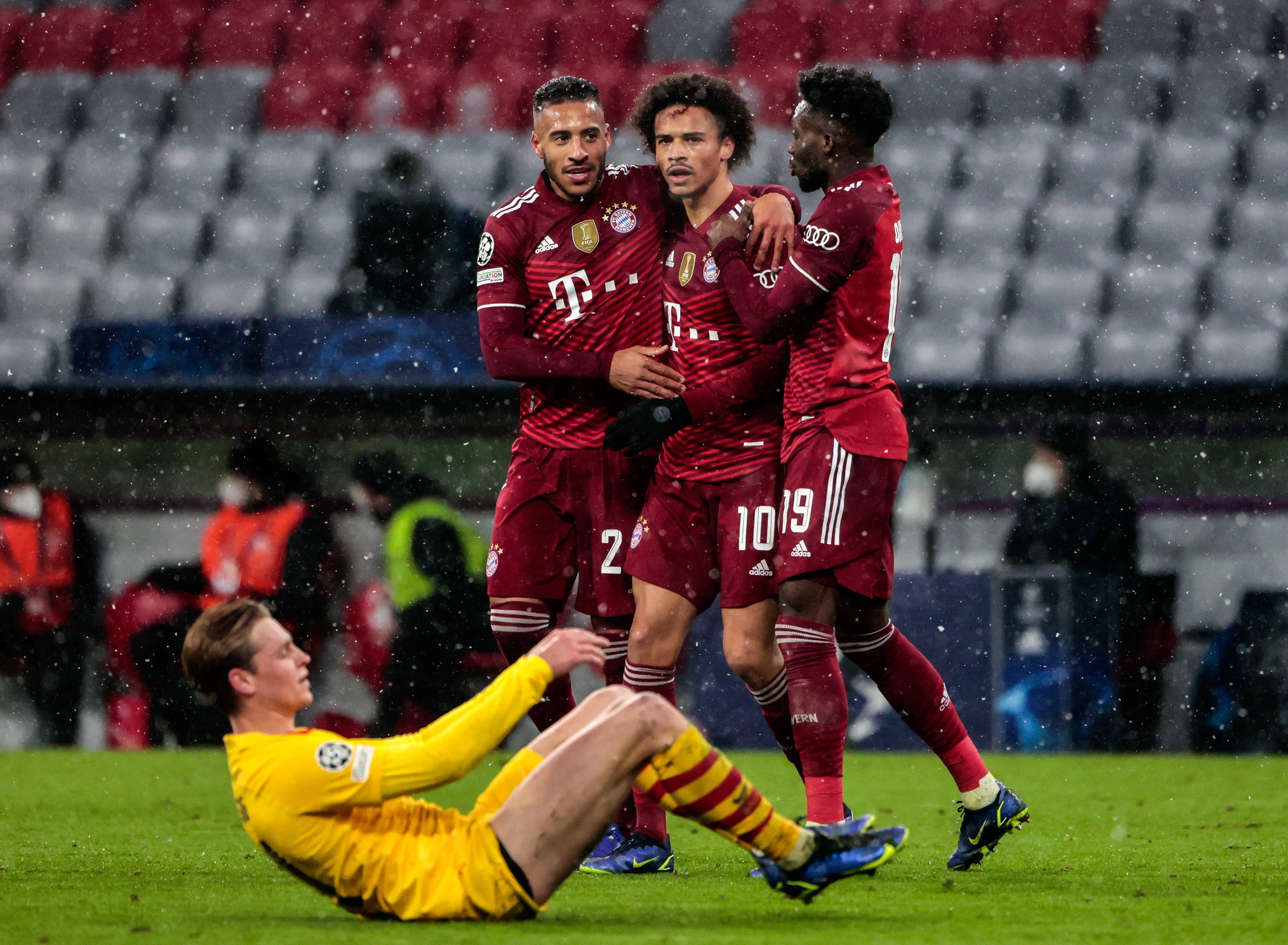 关于足球场上精彩对决,球迷热情高涨的信息 关于足球场上精彩对决,球迷热情高涨的信息