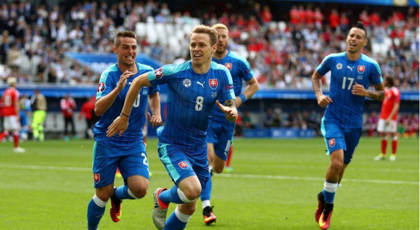 关于意大利主场轻取波兰强势进军欧国联淘汰赛的信息