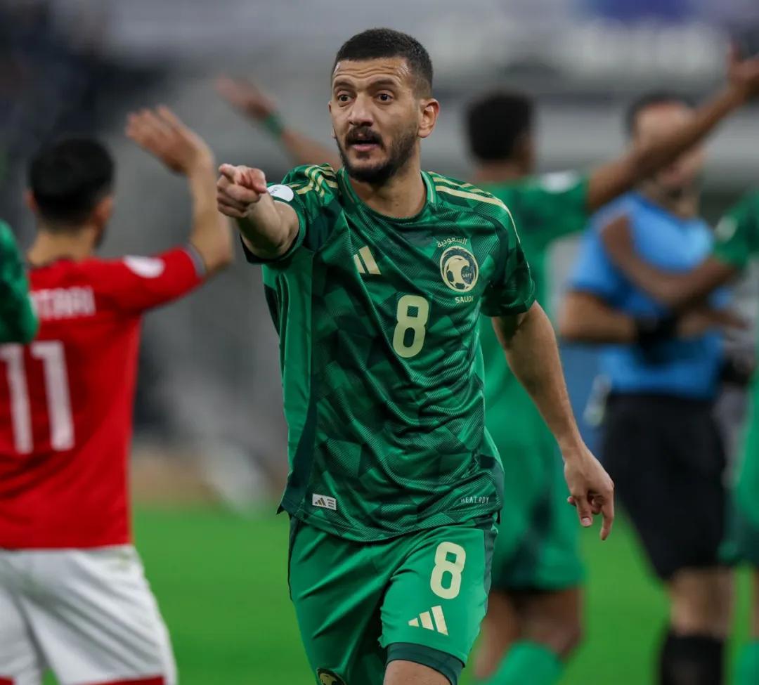 沙尔克前锋进球数创纪录:个人实力耀眼的简单介绍 沙尔克前锋进球数创纪录:个人实力耀眼的简单介绍