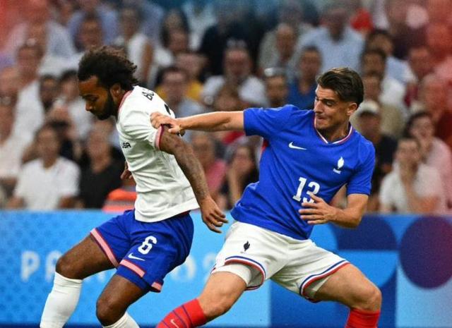 基恩以全面表现带队轻松取胜 基恩以全面表现带队轻松取胜