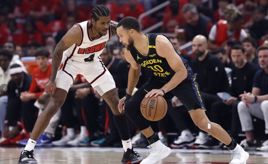 开云官网-勇士客场连战大胜，雄鹿持续领跑东部赛区的简单介绍