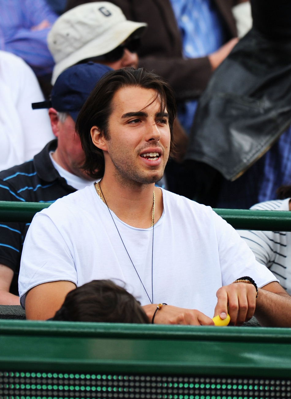 开云体育官网-关于施图加特队展现出色实力，轻取对手晋级的信息