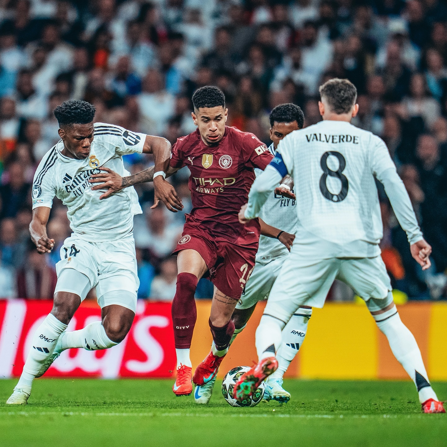 开云体育直播-曼城势如破竹，欧冠冠军路途畅通的简单介绍