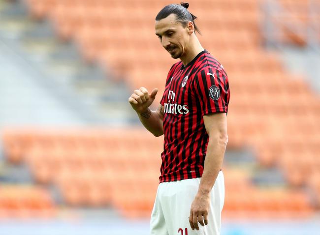 日本完胜曼城，伊布刷新纪录