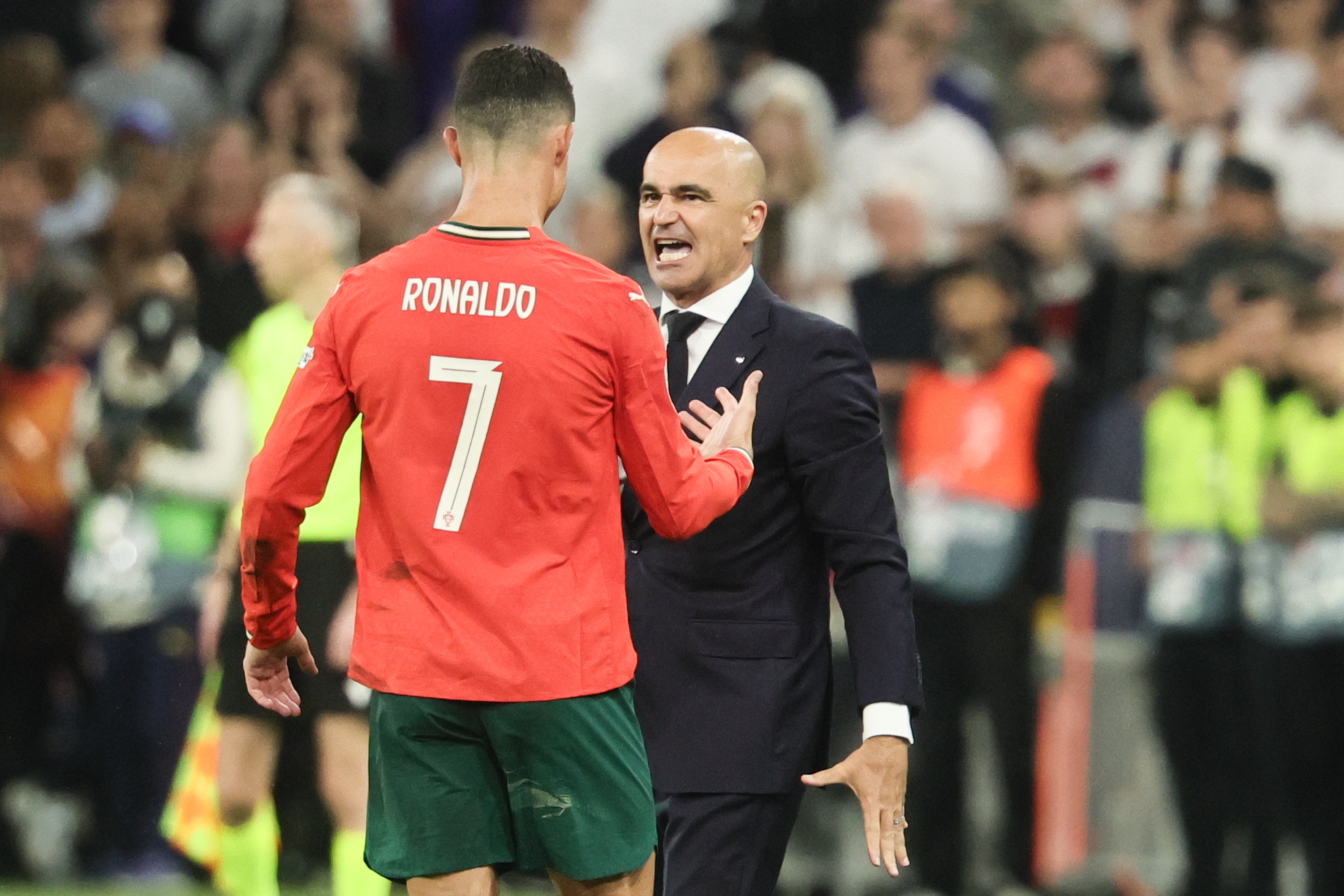 葡萄牙队横扫奥地利队，梁靖崑统治全场的简单介绍