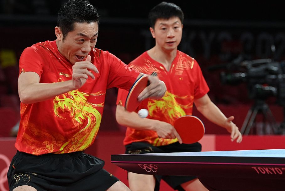 包含韩国队逆转印度队，黄鸭组合点燃赛场的词条