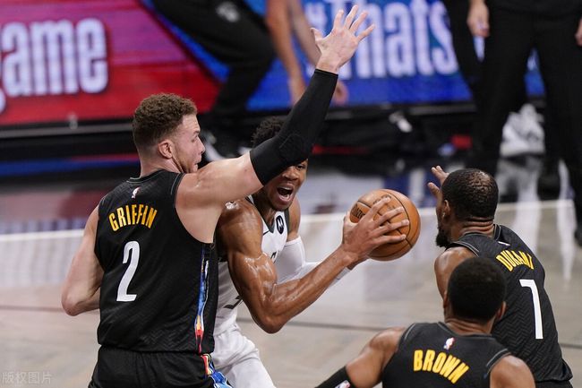 四川队碾压篮网,字母哥带队取胜 四川队碾压篮网,字母哥带队取胜