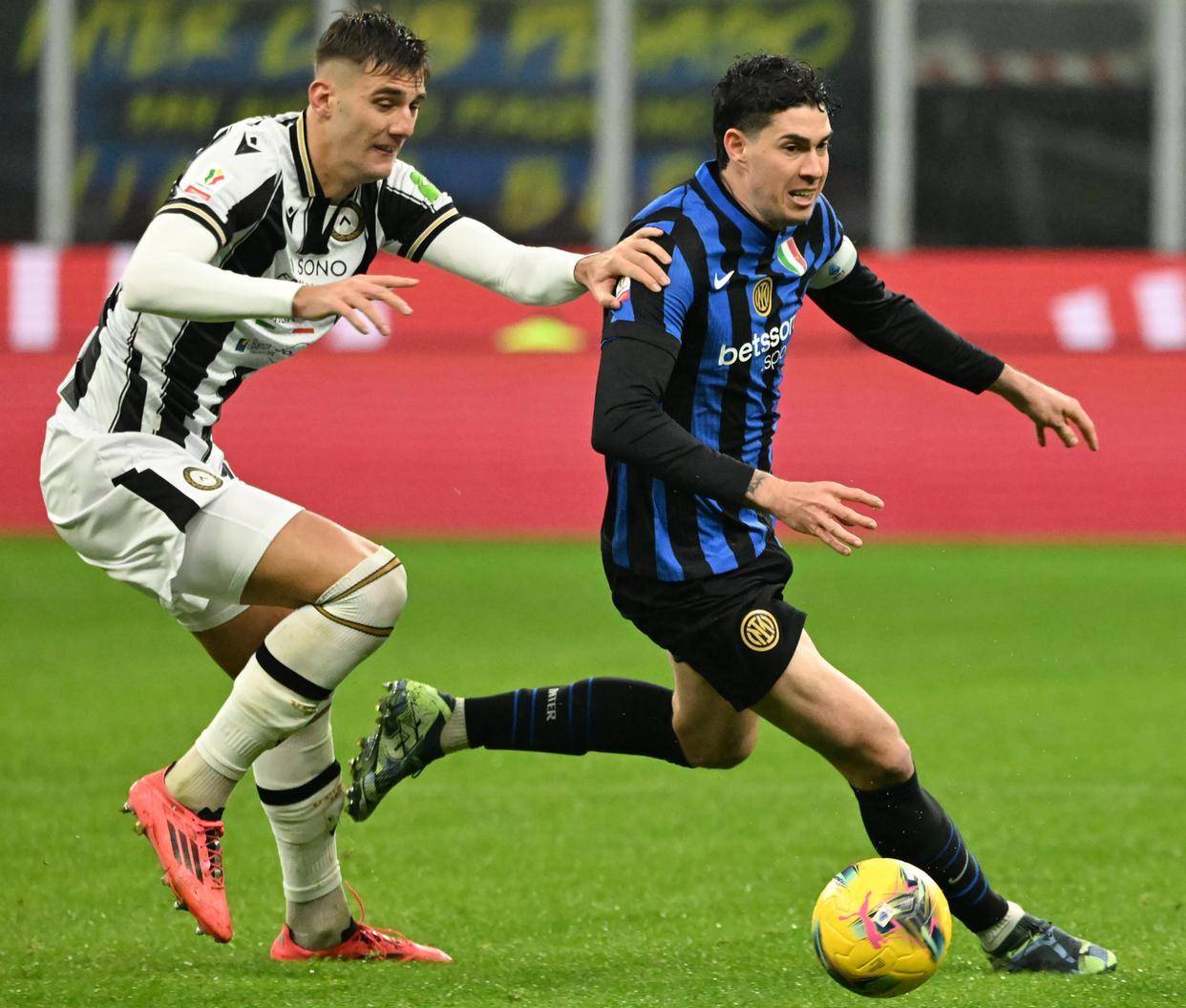 国际米兰险胜曼联，基米希状态火热的简单介绍