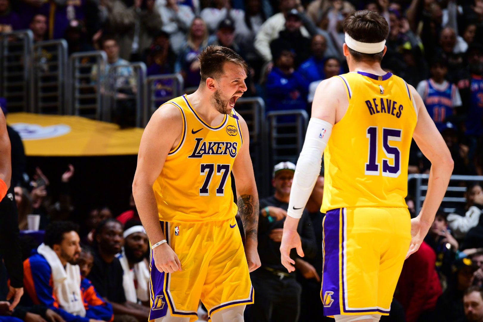 包含太阳险胜尼克斯,霍勒迪统治全场的词条 包含太阳险胜尼克斯,霍勒迪统治全场的词条