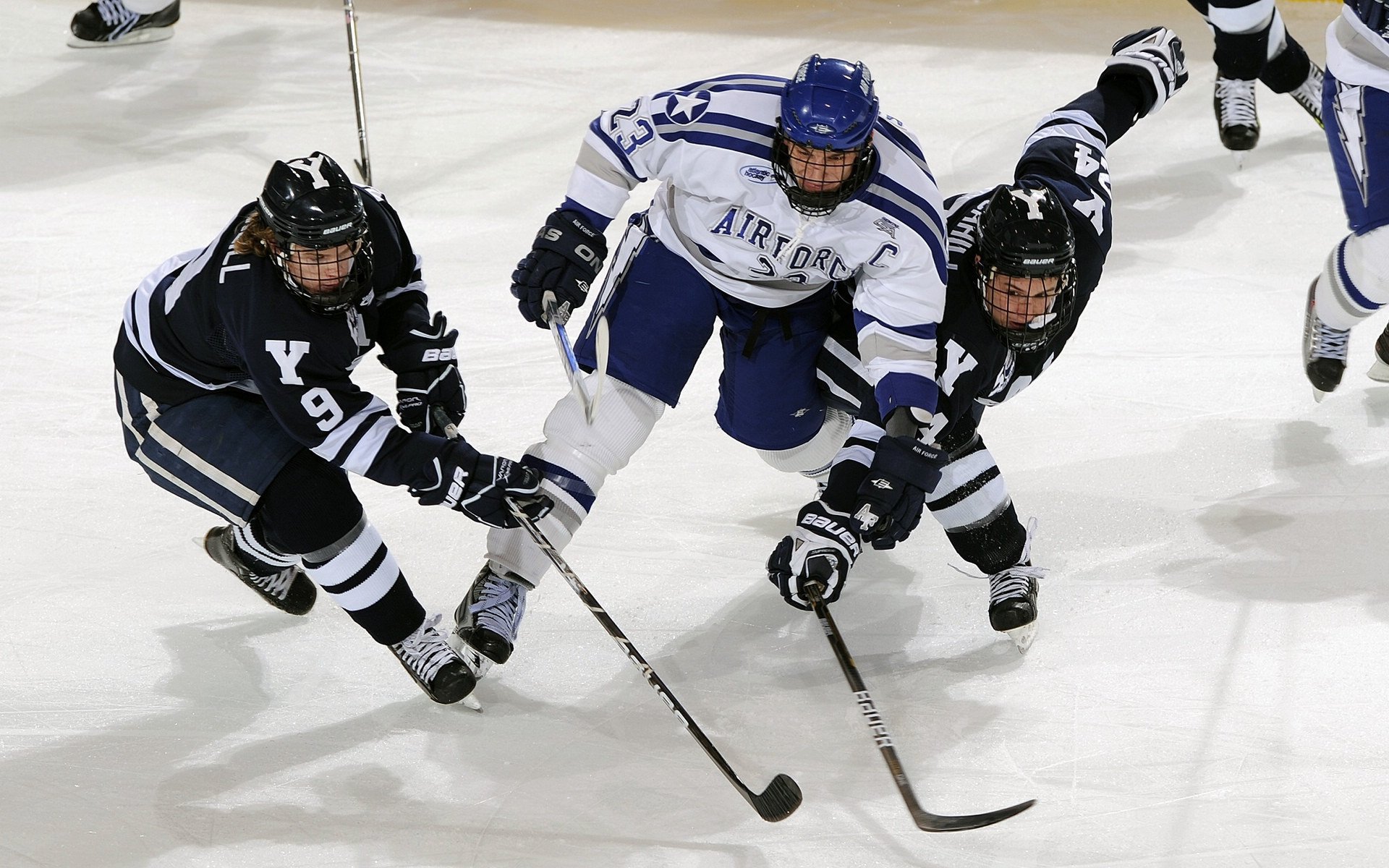 塞维利亚的墨西哥棋局，卡马文加如何一手掌控比赛走势
