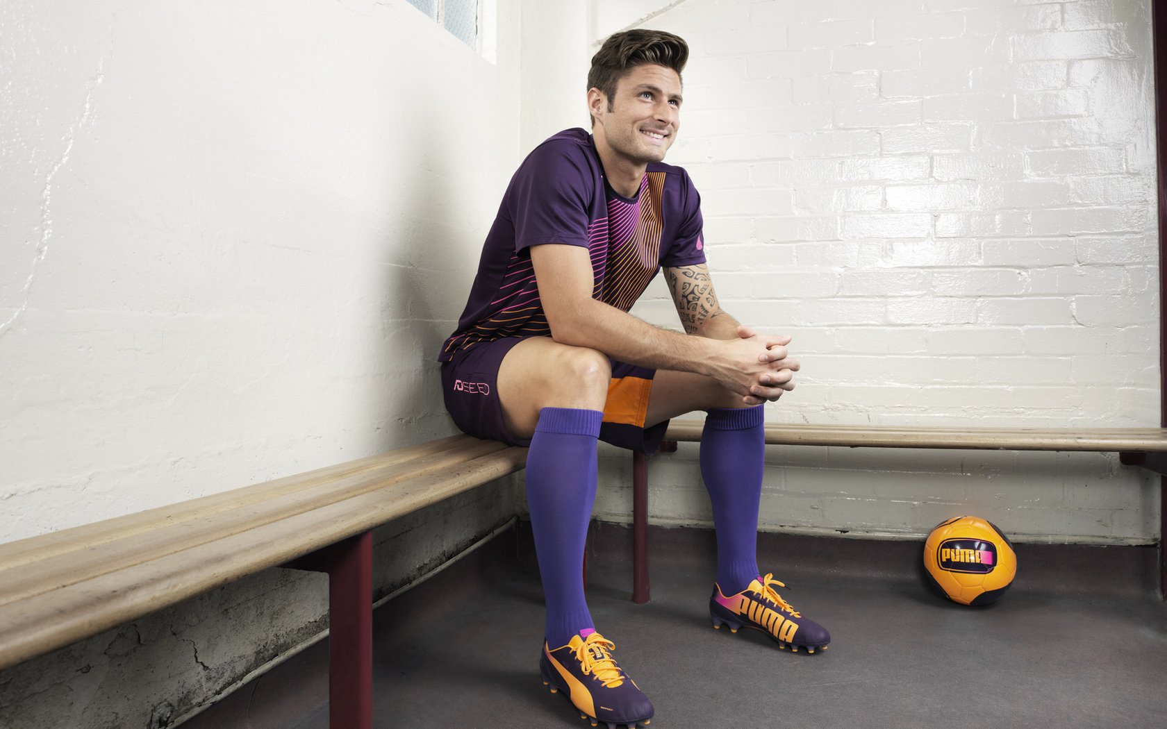 卡瓦哈尔连续得分拉开差距，阿尔及利亚男篮狂胜波兰，展现团队篮球魅力