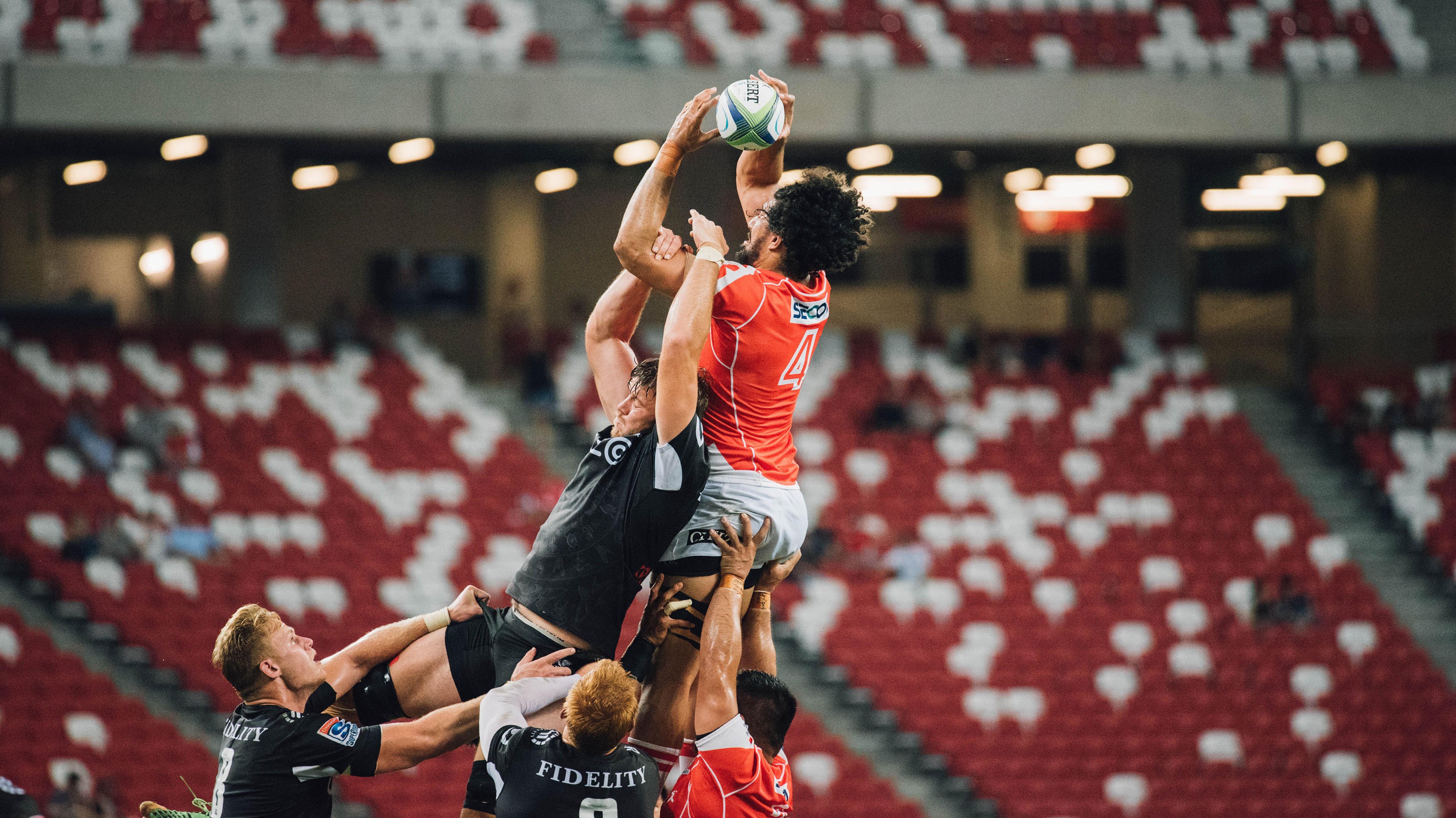 赛道之外的新赛道，中国科技强势驶入爱尔兰，加维的F1争冠之路映照全球博弈新格局