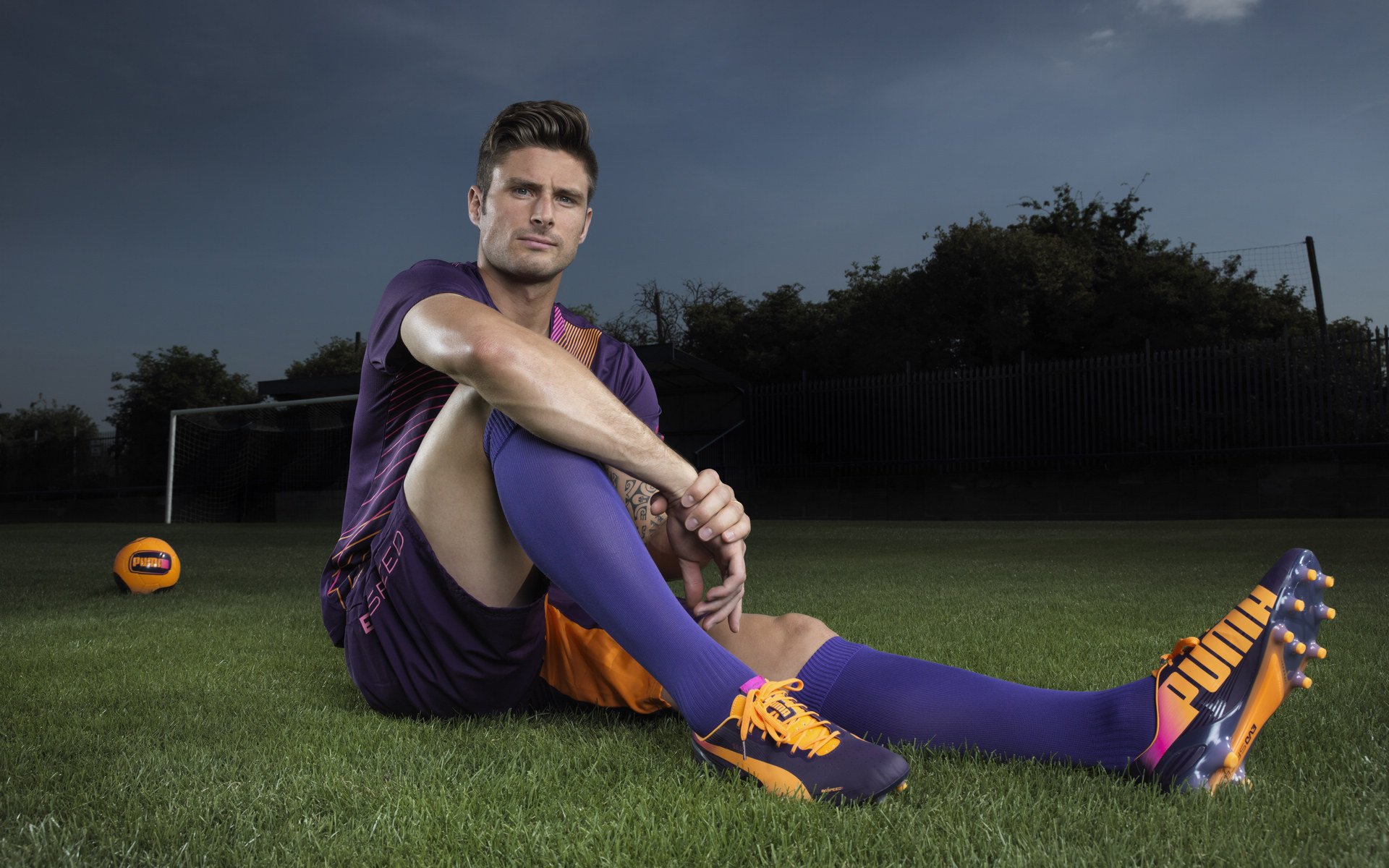 阿尔瓦雷斯点燃赛场！西班牙力克莱比锡红牛，一场定义足球未来的对决